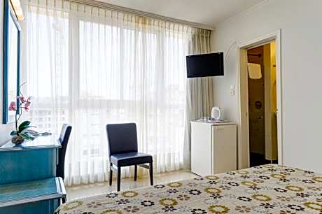 Standard Room with City View