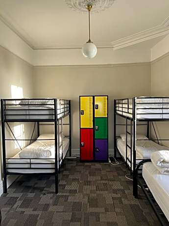 Bed in 5-Bed Female Dormitory Room with Private Bathroom