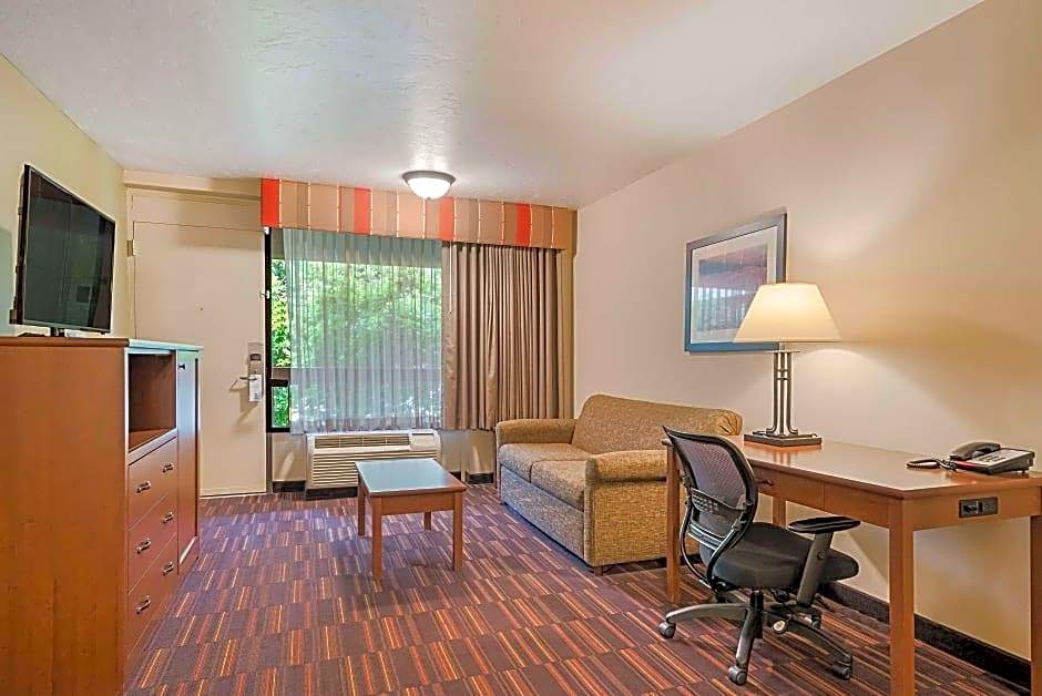 Best Western Town And Country Inn