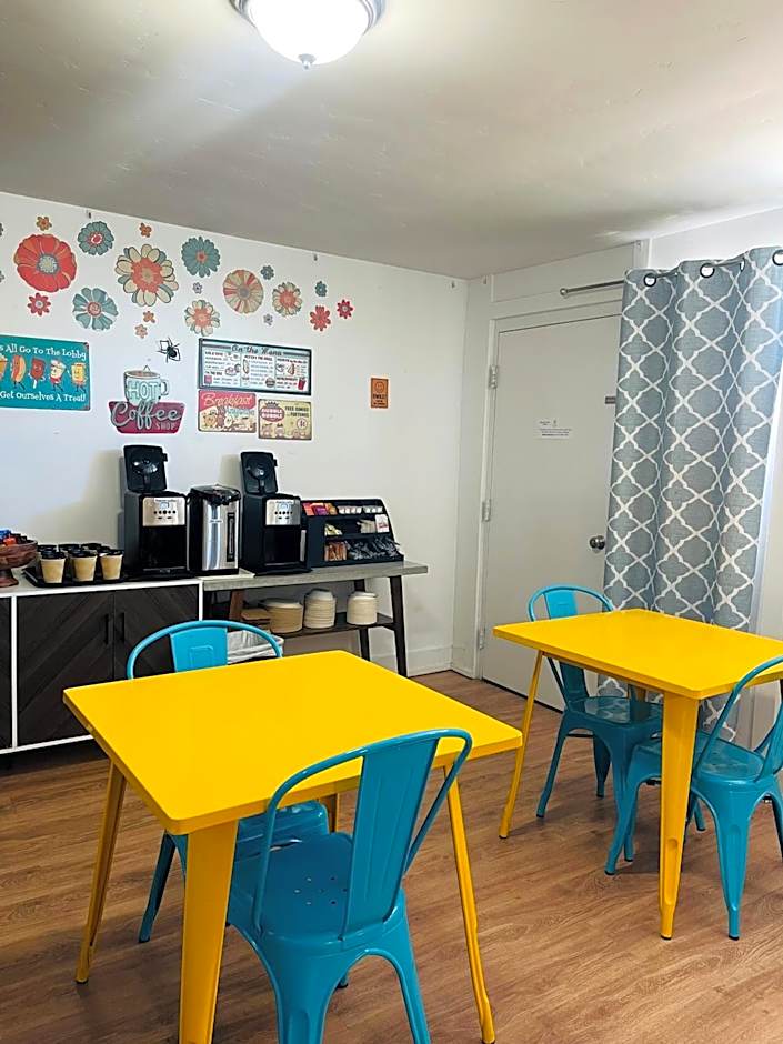 Blue Sage Inn & Suites