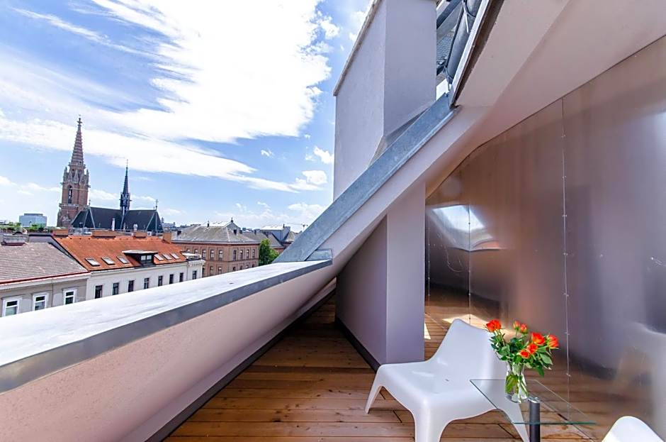 Grand Quarters City Residence