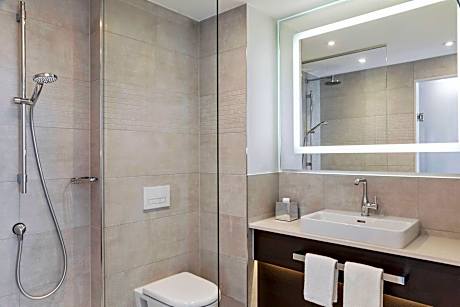 Deluxe Room, 1 King Bed, Non Smoking