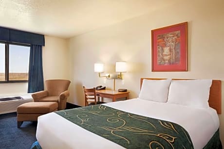 1 Queen Bed Non-Smoking