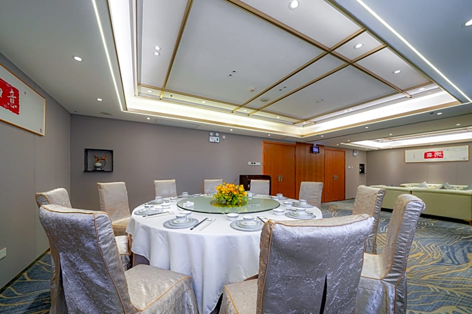Guangdong Baiyun City Hotel
