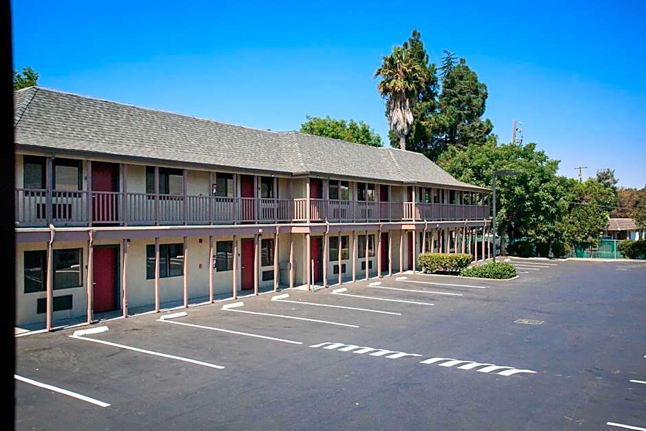Alura Inn