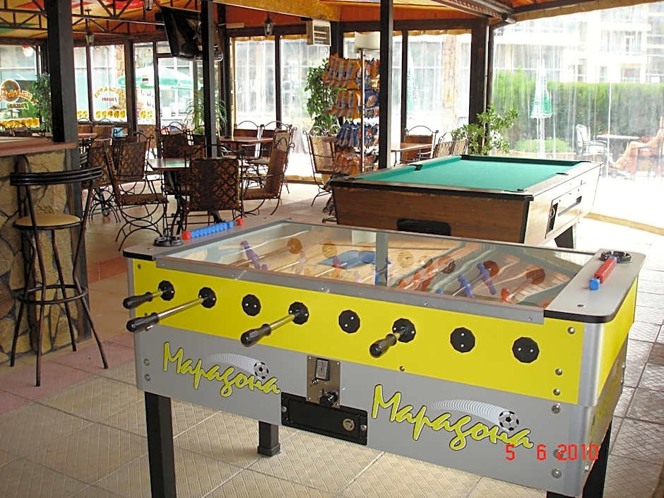 Friends Family Hotel