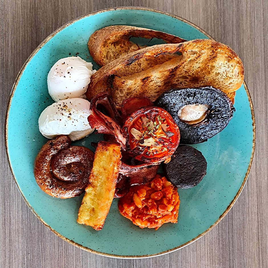 Maya Maya at Mandoon Estate