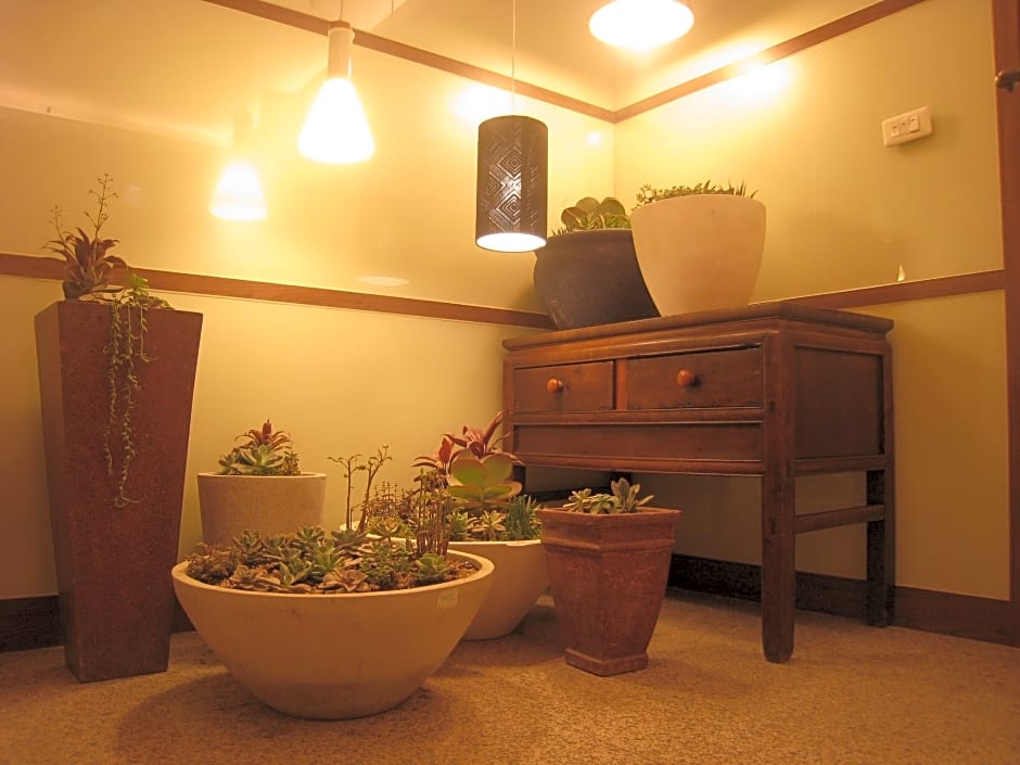 Formosa Boulevard Station Garden Hotel