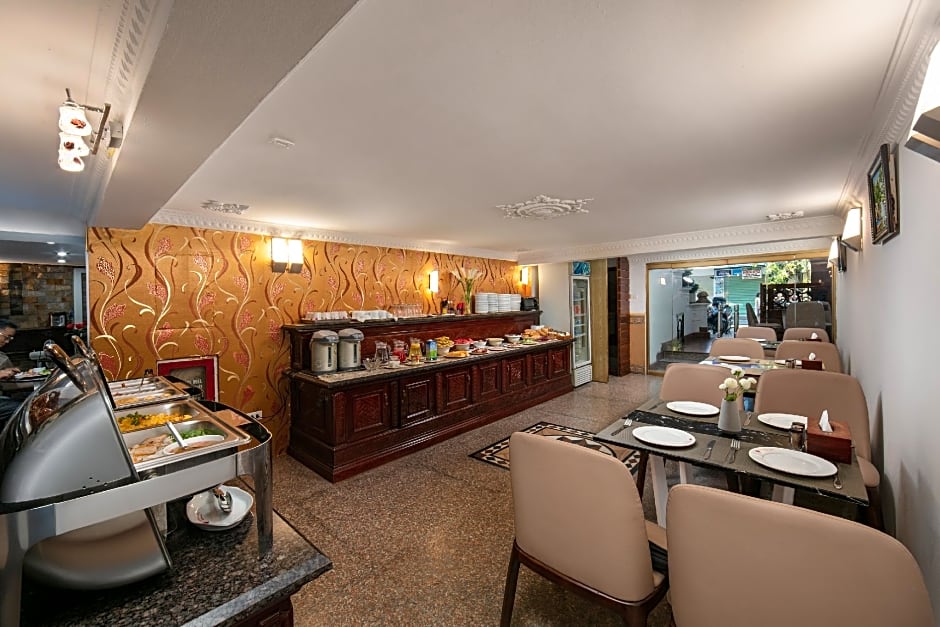 Little Diamond Hotel