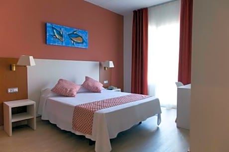 Triple Room (3 Adults)