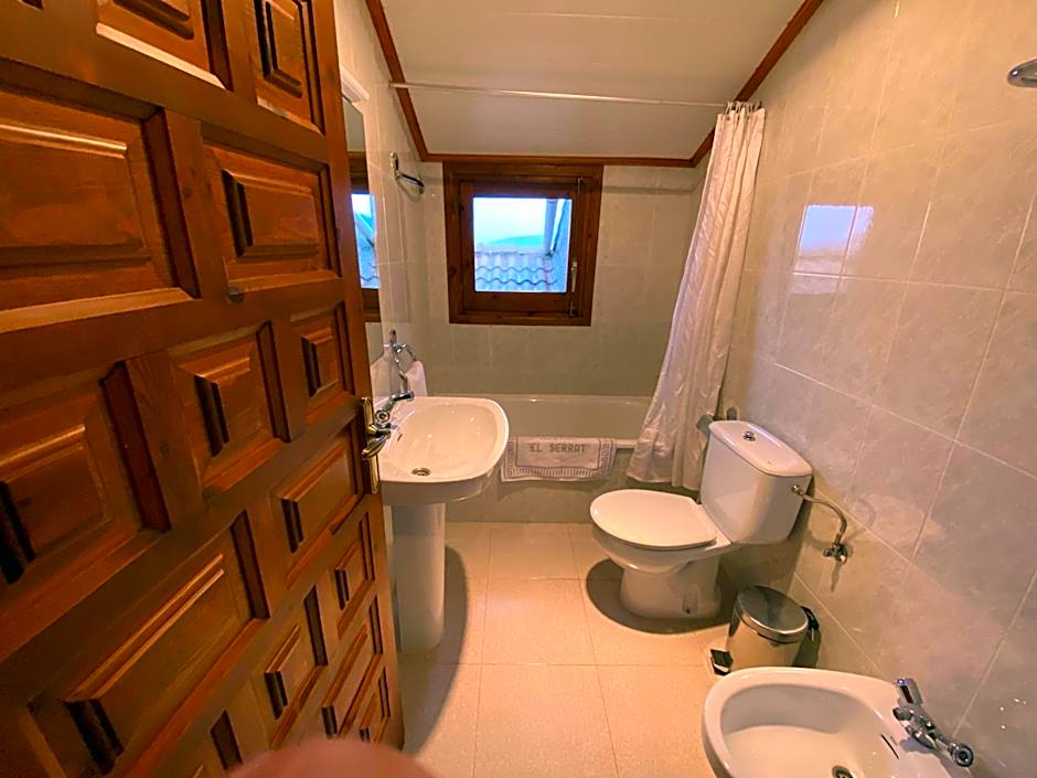 El Serrat De Tregura