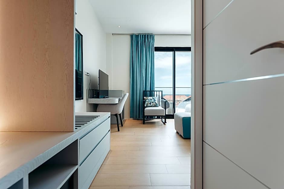 Elements Hotel & Shops Curacao