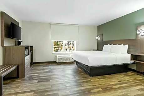 King Room with Roll-In Shower - Disability Access/Non Smoking