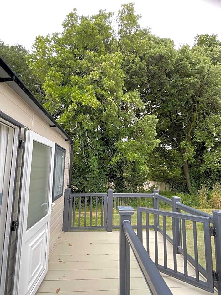 Emma's Pad at Hoburne Naish - New Forest - Wheel chair Accessible with wetroom and ramp