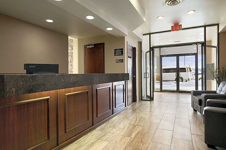 Super 8 by Wyndham Fox Creek