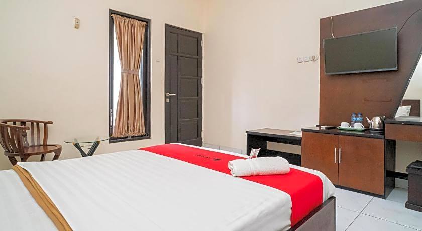 RedDoorz @ Wisma Pangrango