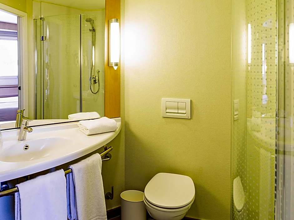 Ibis Oviedo