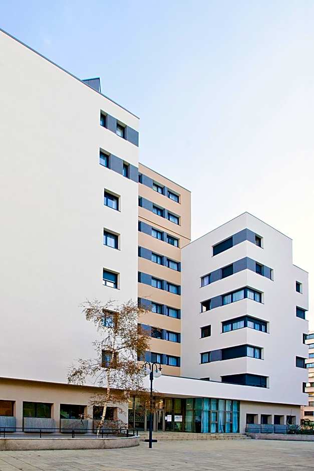 Sejours & Affaires Paris-Davout