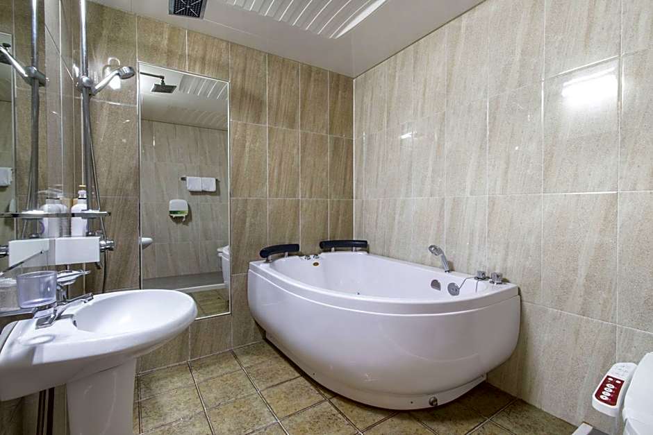 Dom Hotel