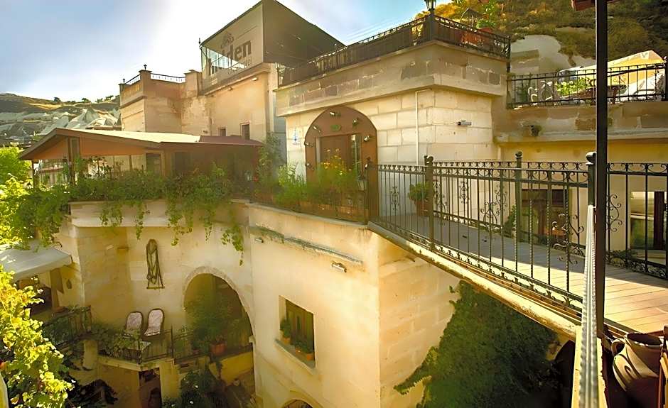 Hidden Cave Hotel