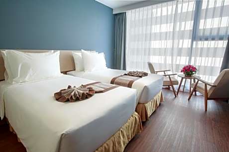 Deluxe Double or Twin Room with City View