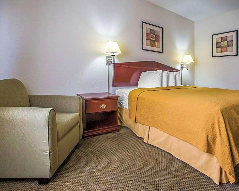 Quality Inn Peru near Starved Rock State Park