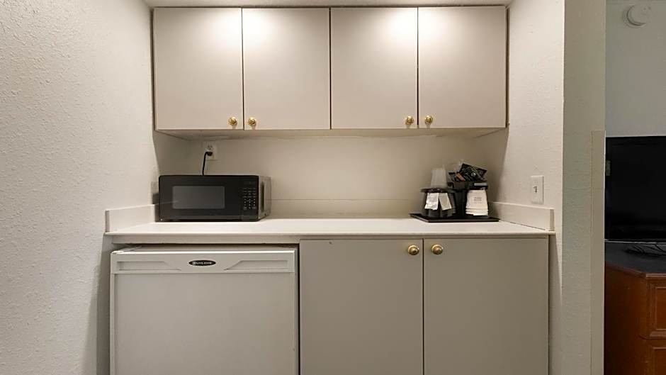 Howard Johnson by Wyndham Sacramento Downtown