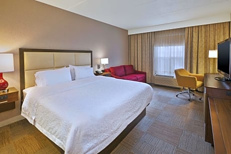 1 King Bed Study With Sofabed Nonsmoking