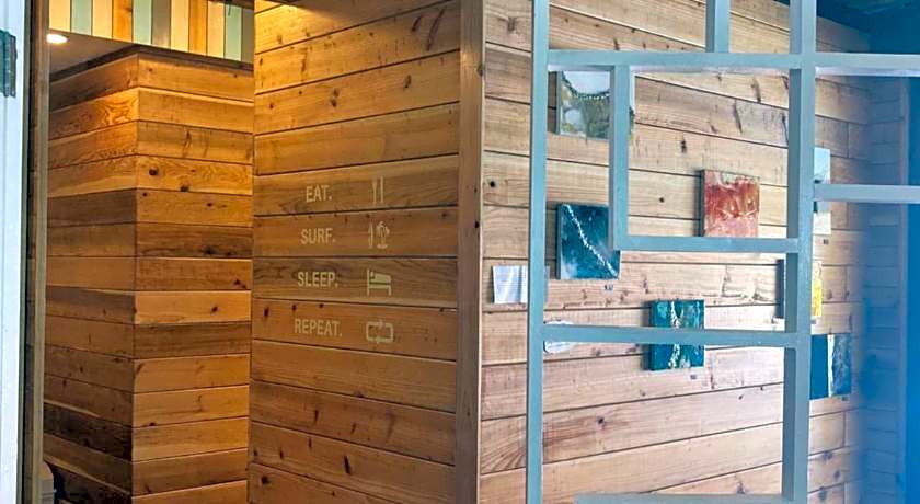 Surfer's Hostel