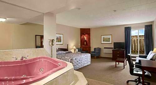 Travelodge by Wyndham Cambridge - Waterloo