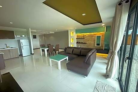 One Bedroom Sea View Suite