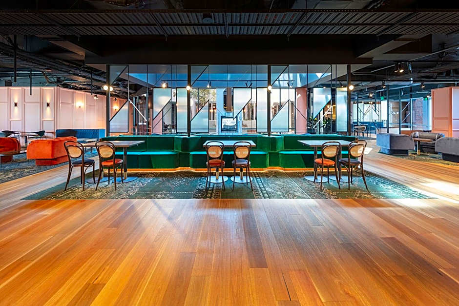 Amora Hotel Riverwalk