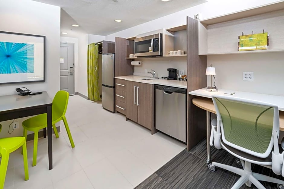 Home2 Suites by Hilton Newark-Airport, NJ