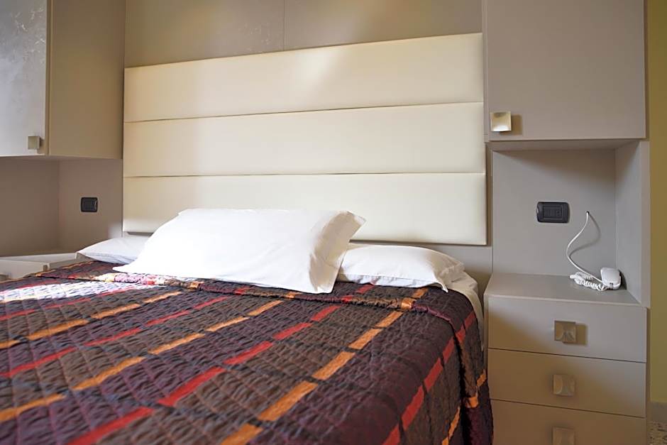 Hotel Alaska