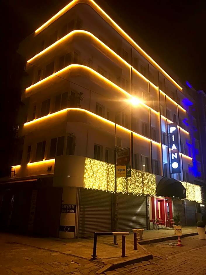 Piano Hotel