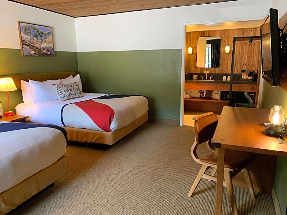 Station House Inn South Lake Tahoe, by Oliver