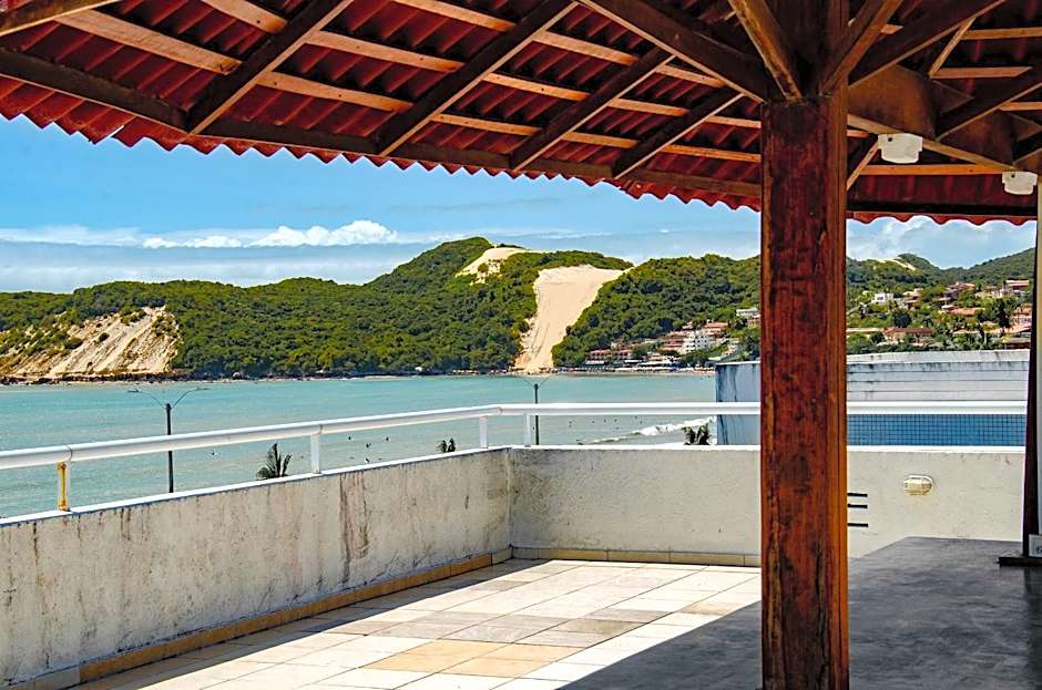 Suíte PÉ NA AREIA com PISCINA, WIFI e ESTACIONAMENTO em PONTA NEGRA