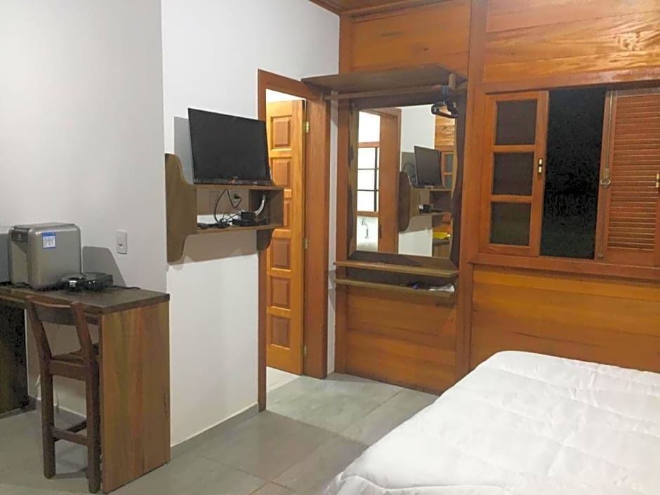 Caminhos da Serra do Tabuleiro - Chalé Araucária