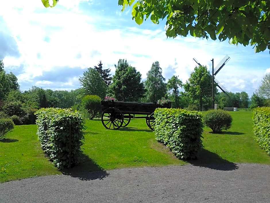 Zur Windmuhle Restaurant - Hotel