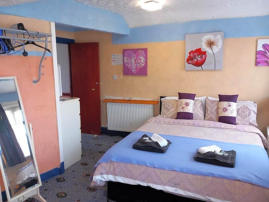 My Adam Hotel