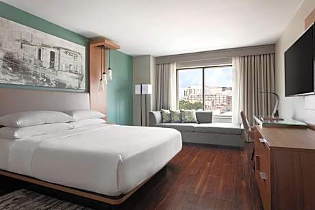 King Room with View and Roll-in Shower - Mobility and Hearing Accessible
