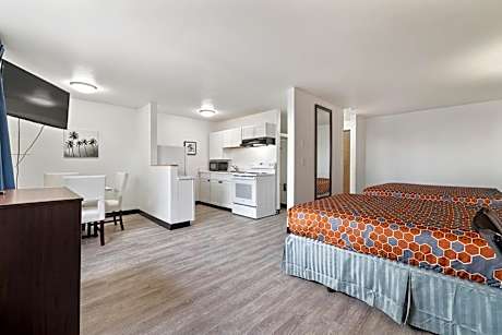 Queen Room with Two Queen Beds - Disability Access