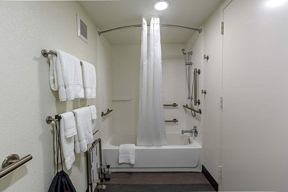 Holiday Inn Newport News - Hampton By IHG