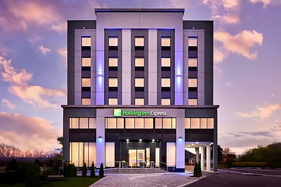 Holiday Inn Express Hamilton Upper James By IHG