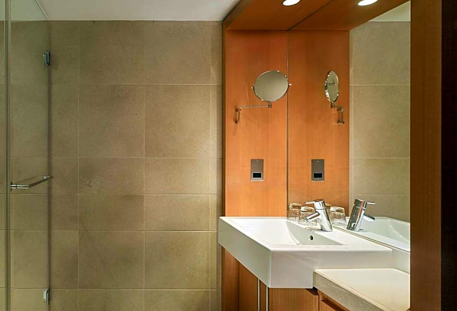 Park Plaza London Riverbank