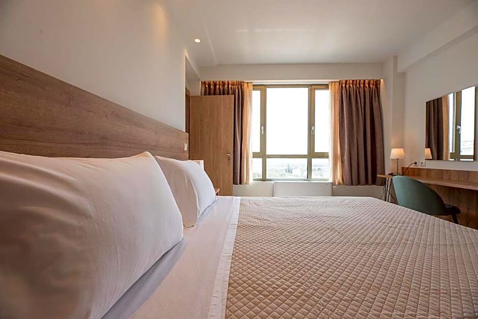 ALPHA APARTMENTS Free Shuttle from and to the Airport