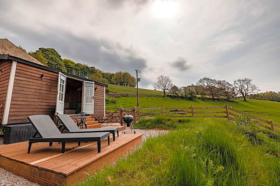 Peak District Shepherds Hut