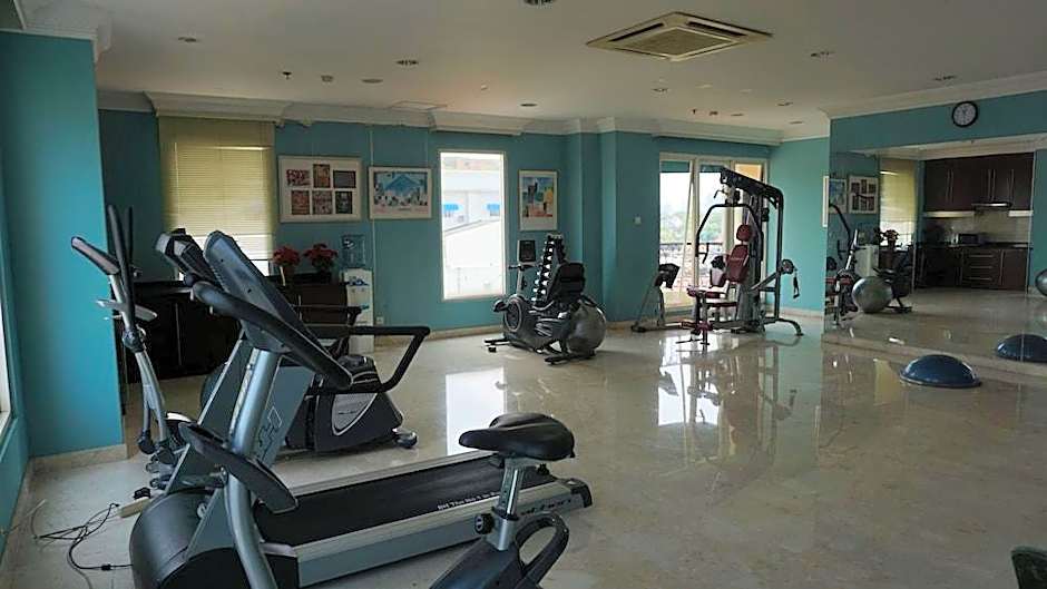 Roosseno Plaza Serviced Apartment