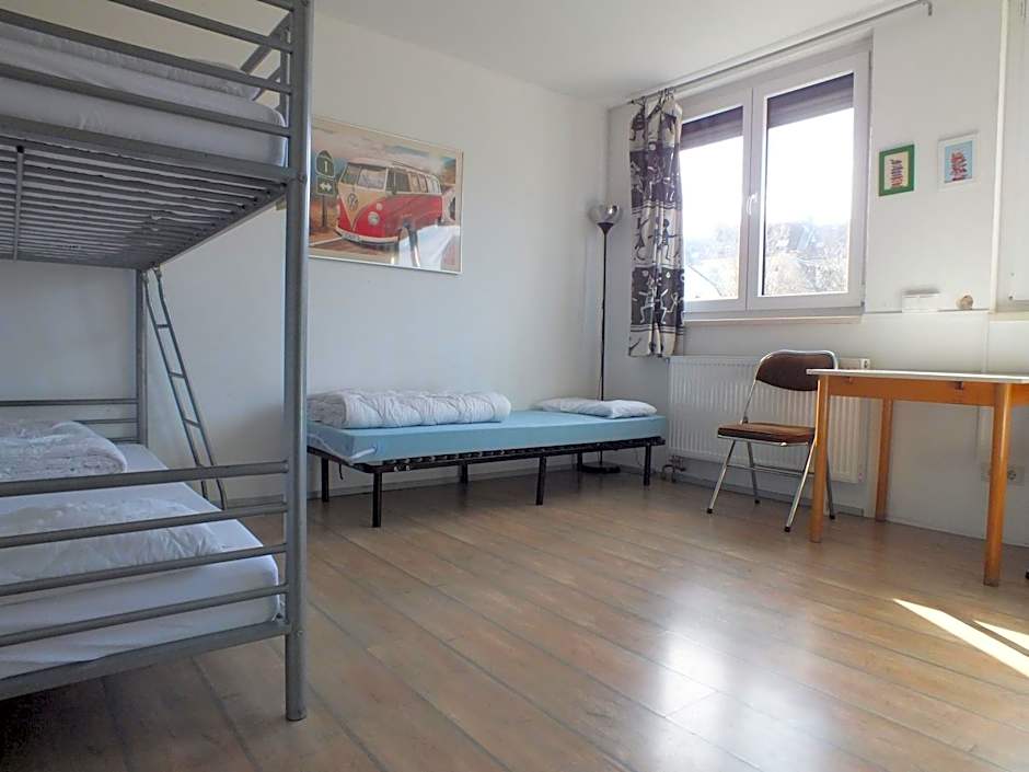 Max Hostel