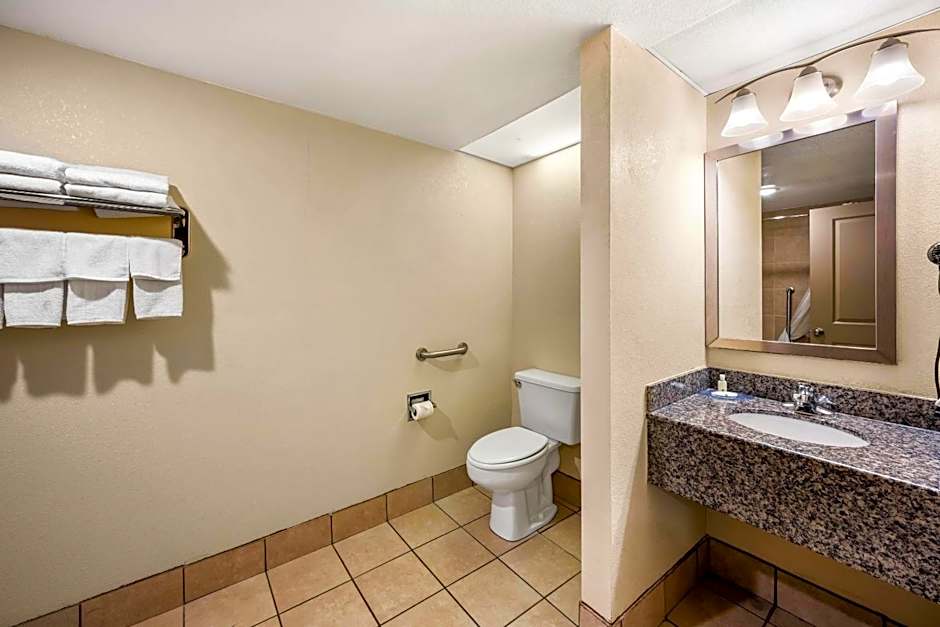 Quality Inn I-81 Exit 23